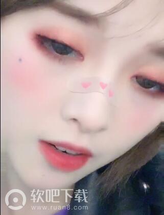 抖音鼻子上贴的是什么